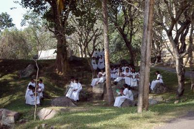 Sunday classes at Aluvihara Temple