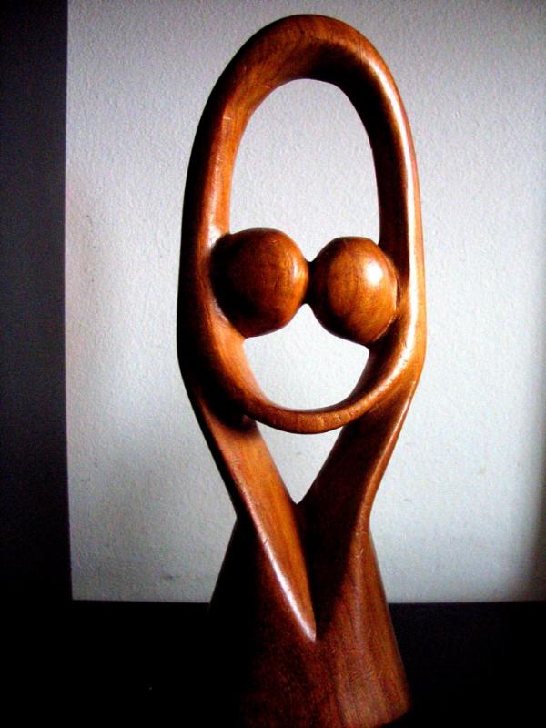 Zimbabwe statue in wood.jpg