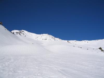 Shasta: Chapter 3: Snowboarding lower Avalanche Gulch