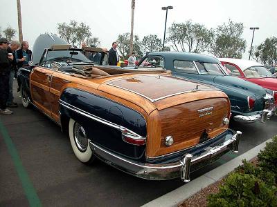 Chrysler Town and Country (woodie)