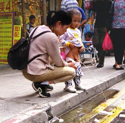 u41/ycleepersonal/medium/33254406.YuenLong30May99a715.jpg