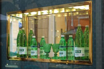 u42/adalberto_tiburzi/medium/27649692.emeralds.jpg