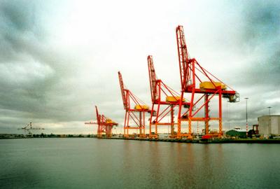 RedDockCranes