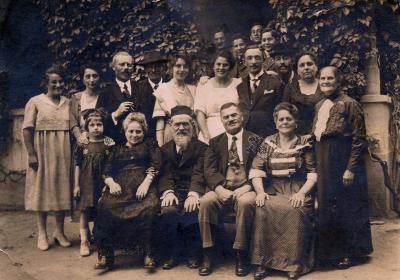 Extended family portrait  c. 1918-20