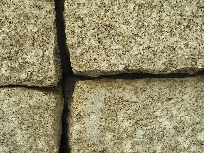 Kerbstone