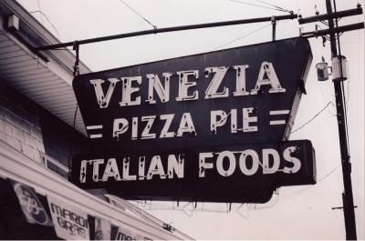 Venezia Pizza Pie (lost to Katrina)