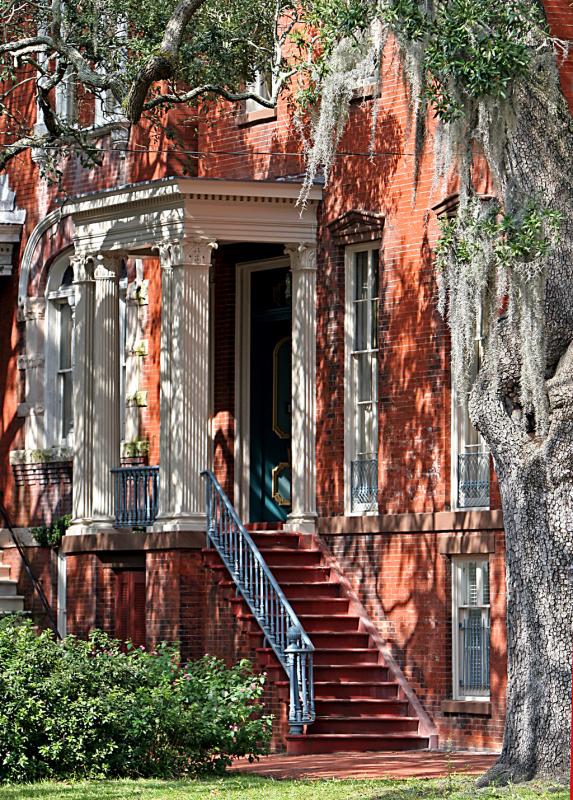 House with Spanish moss
