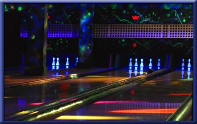 Glow Bowling (*)