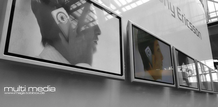 multi media * by Tobias Heer