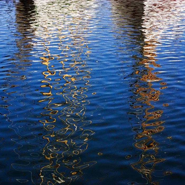 <b> Ships In Water * </b>