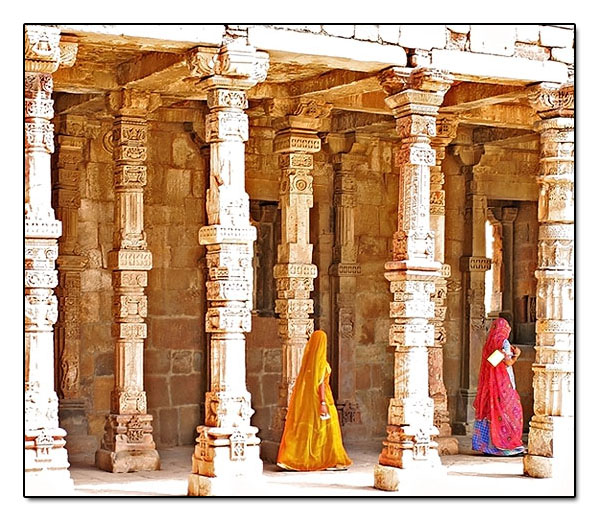 <B>Walking the Interiors</B>*<br><i>by Vikas</i><br><b>10th Place</b>