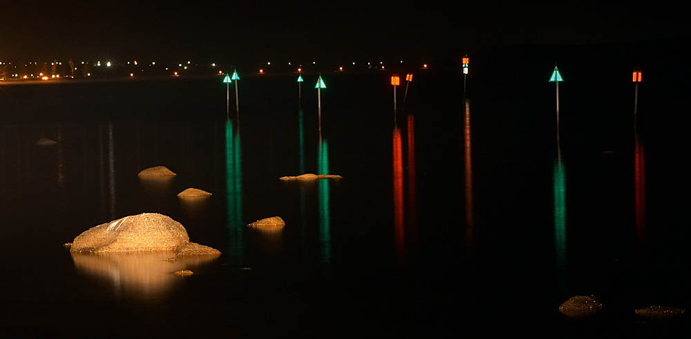 Calm night at the bay *