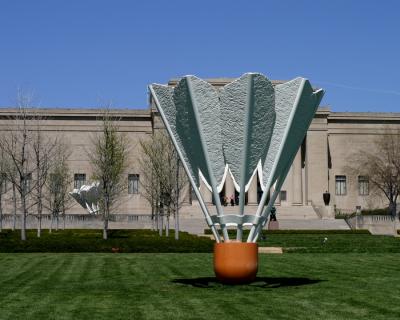 Nelson-Atkins Museum of Art, Shuttlecocks and more
