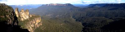 The Three Sisters, Blue Mountains, NSW Australia.jpg