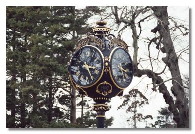 Clock on Bellevue Ave