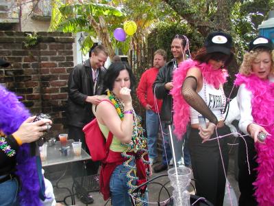 u42/don_may/medium/39780957.2005mardigras114.jpg