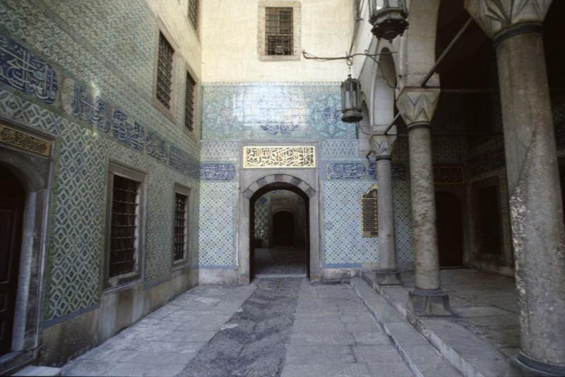Harem corridor