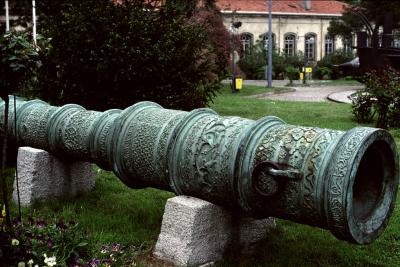 Old type cannon