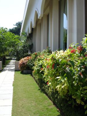 Grounds of Taj Krishna.JPG