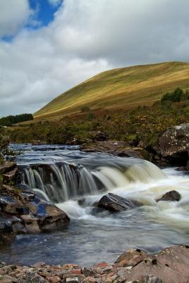 Afon Taf Fawr under Cefn Crew