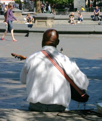 Afternoon Air in Washington Square Park