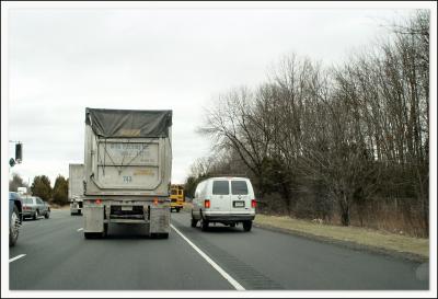 I'm thinking it's a breakdown lane not a passing lane ...