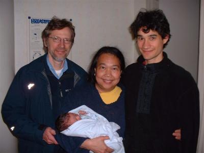 u42/jamesnesbitt/medium/27620009.Ava1dayold008.jpg
