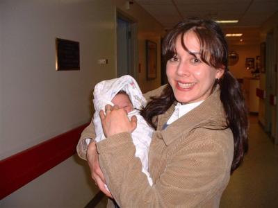 Just born - Ava with Auntie Jen