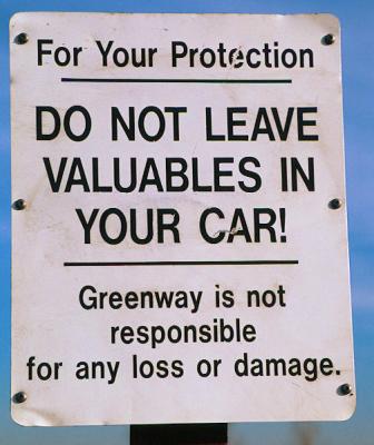 u42/jhiker/medium/27341668.Dontleavevaluablesincar.jpg