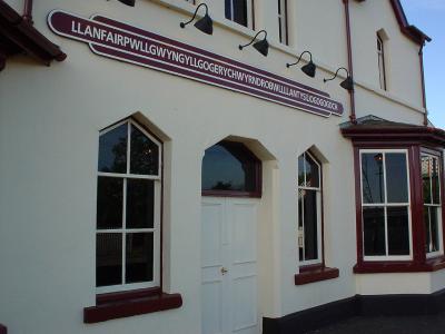 Llanfairpwll..