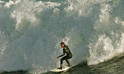 069_Surfer_8715crop`0501311556.JPG