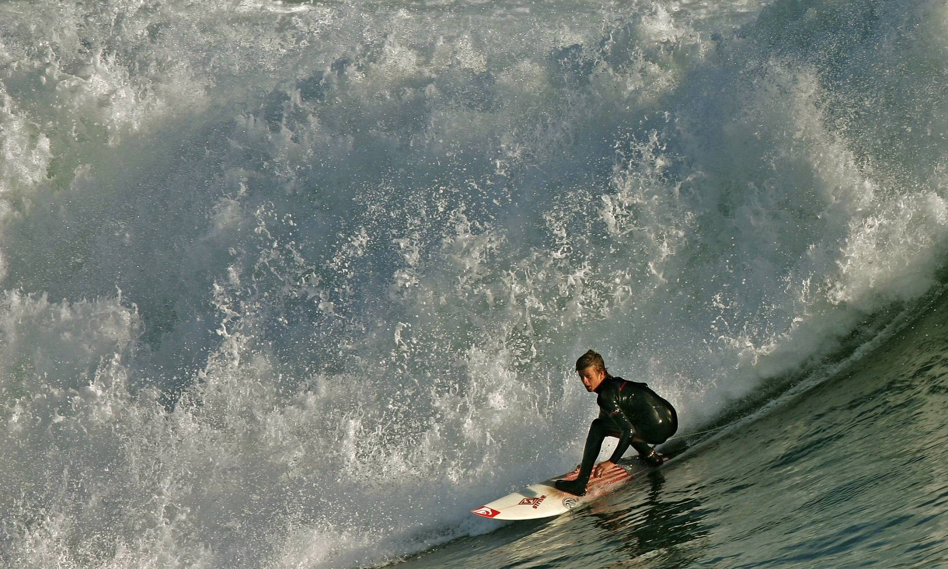 062_Surfer_8700crop`0501311547.JPG