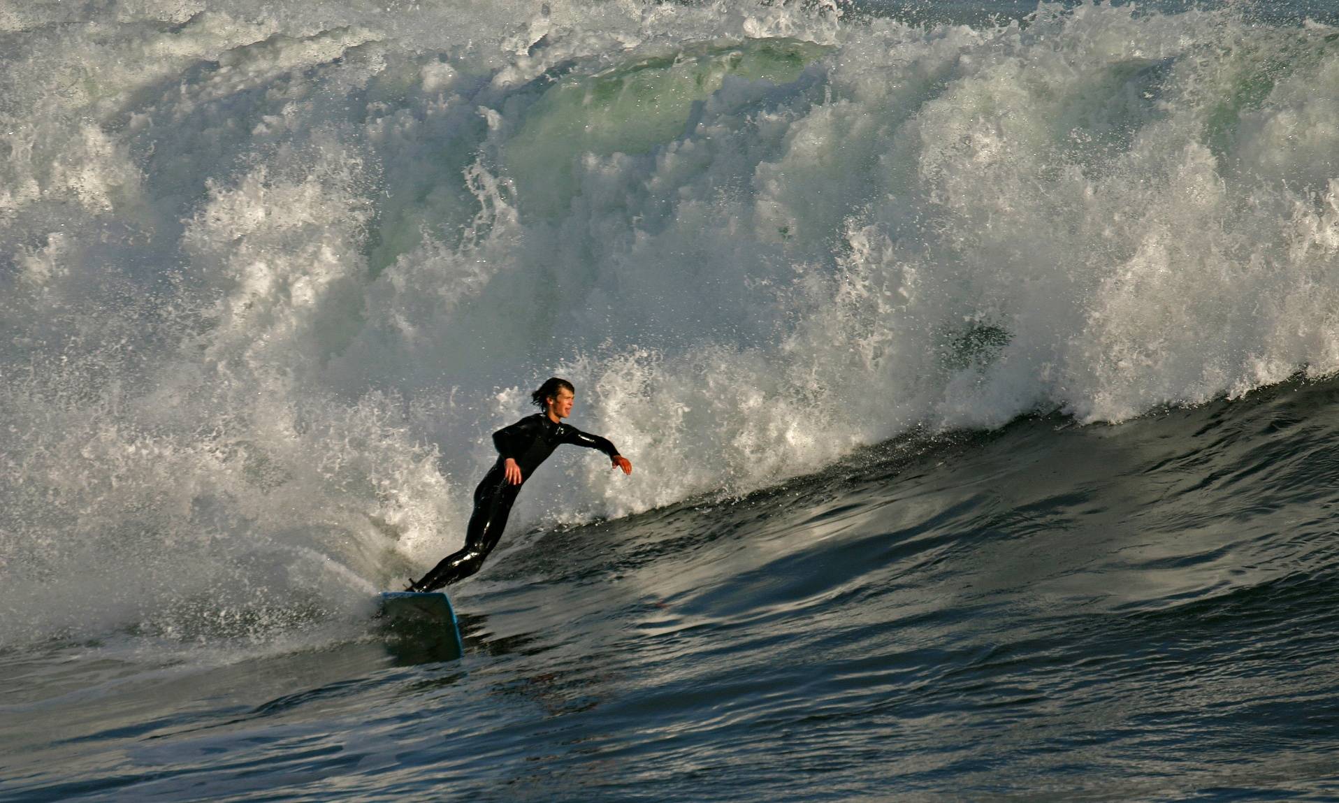 077_Surfer_8737`0501311610.JPG