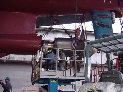 Checking the propellor shaft