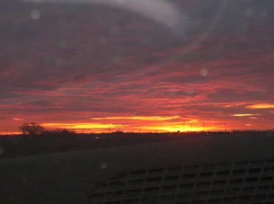 Same morning, 2 miles away from the house, as the sky was getting even lighter. Unfortunately, I took this one thru the windshield, not realizing until I'd downloaded it to the computer that the glare interferreed.