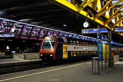 Winterthur Train Station: 11:06 p.m.