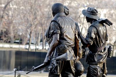 vietnam_soldiers01_lo.jpg