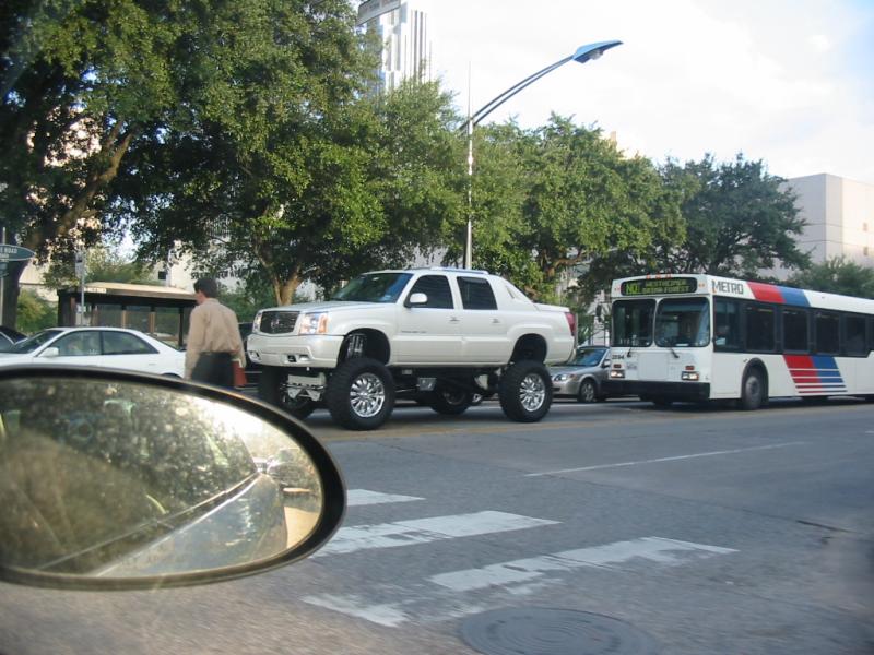 ghetto_escalade.JPG