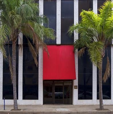 u42/merriwolf/medium/39613548.The306BuildingFacade_5272.jpg