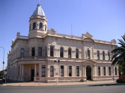 Forbes town hall.  Used as Parkes' town hall in the movie