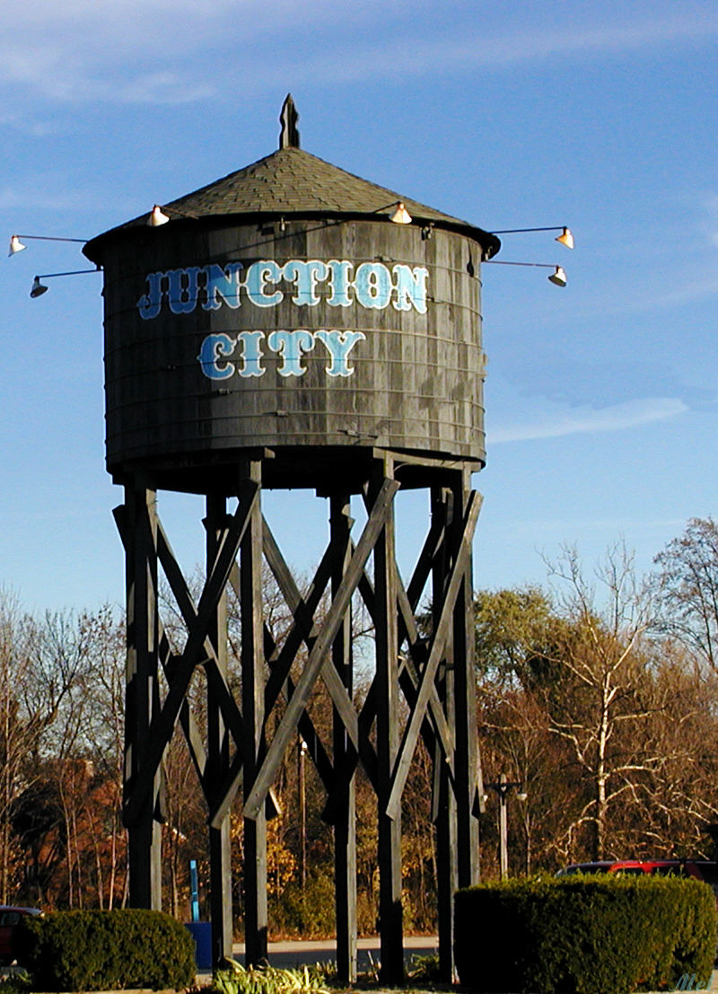Junction City Water tower.jpg(2201)