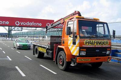 u42/paulcherry/medium/27457113.eerc_silverstone_20.03.2004037_std.jpg