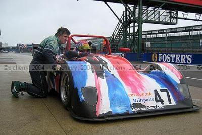 u42/paulcherry/medium/27457120.eerc_silverstone_20.03.2004_2108_std.jpg