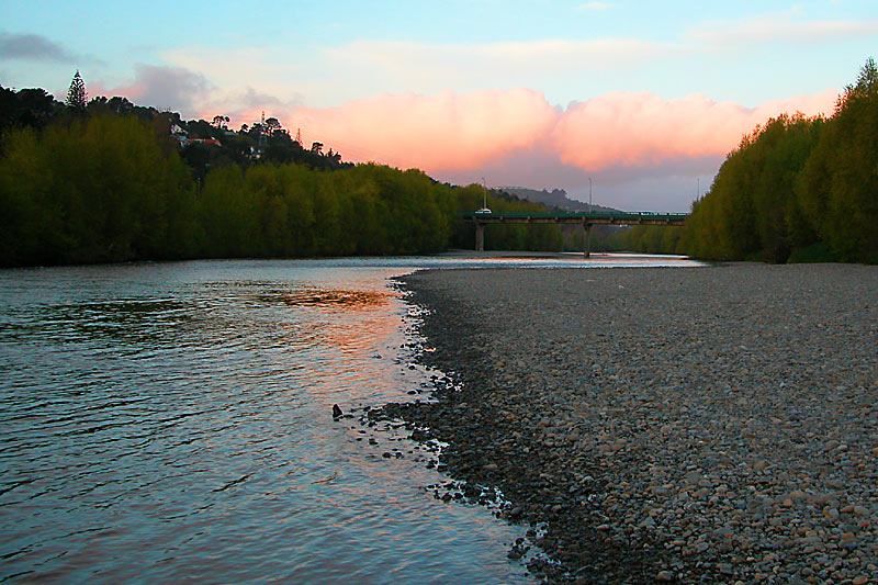 24 Sept 04 - Sunset on Hutt River