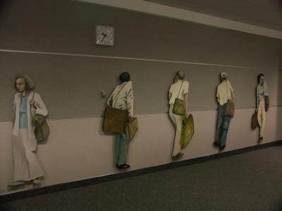 people wandering mural at atlanta