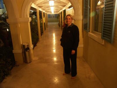 u42/richk/medium/39623979.PICT0055galinaatthecollonadenexttoourroom.jpg