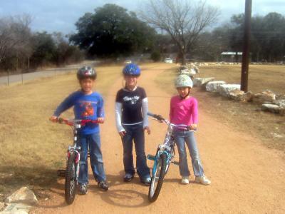 040103_Alex_Madeline_bikeride_02.JPG