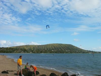 Kiteboarding at Hawaii Kai