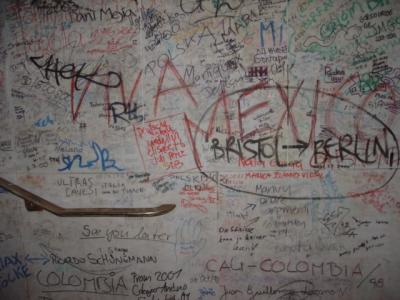 Berlin graffiti in Siegessaule