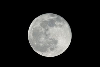 Moon 4-5-04.jpg